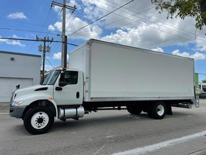 Location d'un camion sans chauffeur privé